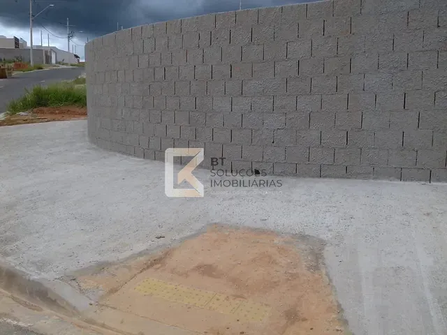 Terreno com 193m², à venda, no bairro Jardim Residencial Nova Veneza em Indaiatuba