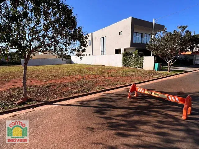 Terreno com 374m², à venda, no bairro Jardim Luzitano em Anápolis