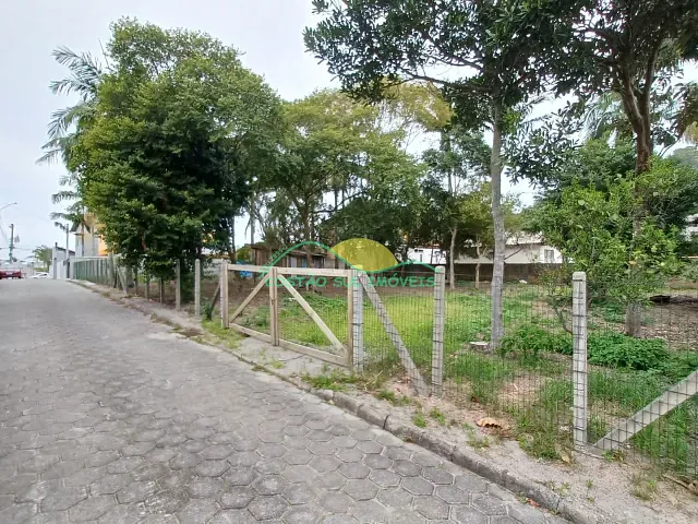 Terreno com 817m², à venda, no bairro Morro das Pedras em Florianópolis
