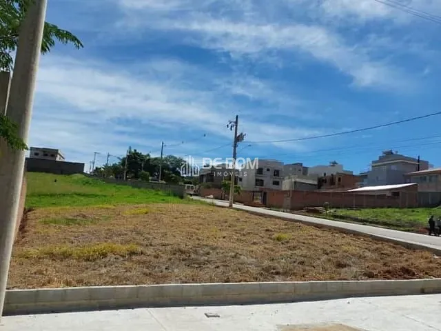 Terreno com 420m², à venda, no bairro Loteamento Caldense em Poços de Caldas