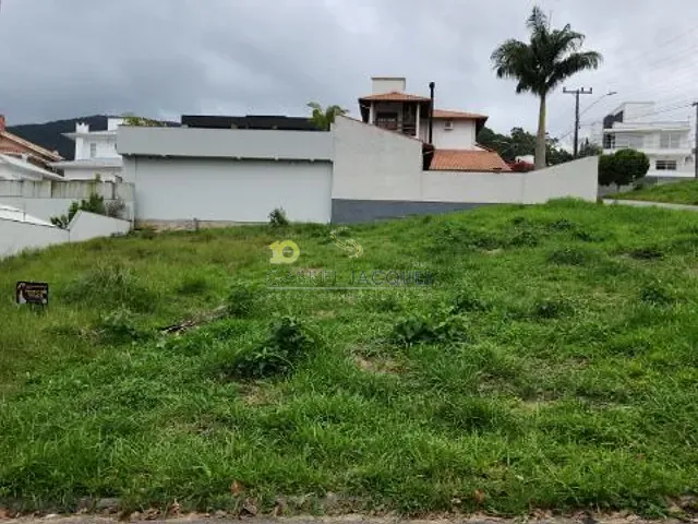 Terreno com 367m², à venda, no bairro Pedra Branca em Palhoça