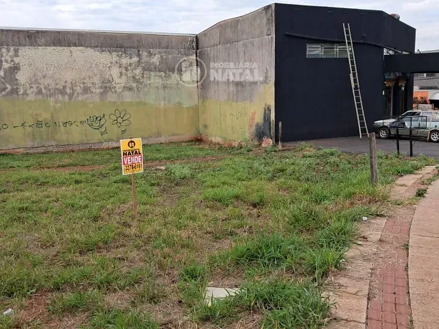 Terreno com 320m², à venda, no bairro Residencial Abussafe em Londrina