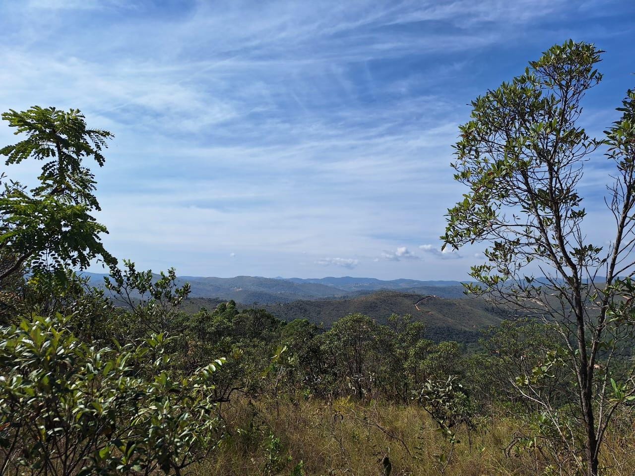 Terreno à venda,20 mil metros quadrados, 50% plano e 50% relevo 9 km de ótima estrada de terra. Escritura e registro. Centro, Sabará, MG miniatura 48