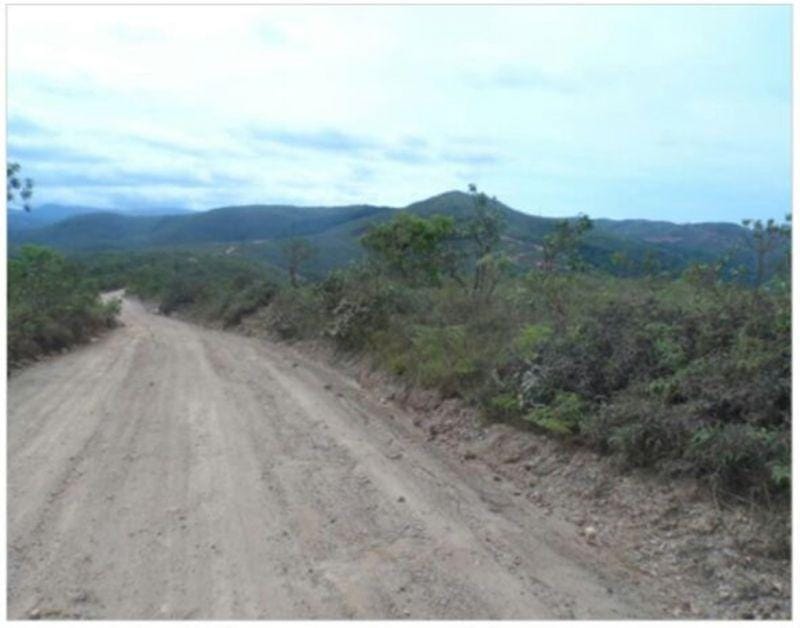 Terreno à venda,20 mil metros quadrados, 50% plano e 50% relevo 9 km de ótima estrada de terra. Escritura e registro. Centro, Sabará, MG miniatura 6