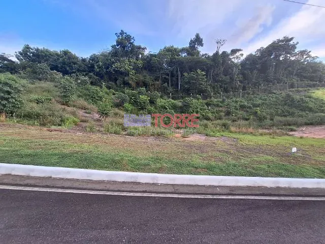 Terreno com 450m², à venda, no bairro Nossa Senhora da Vitória em Ilhéus