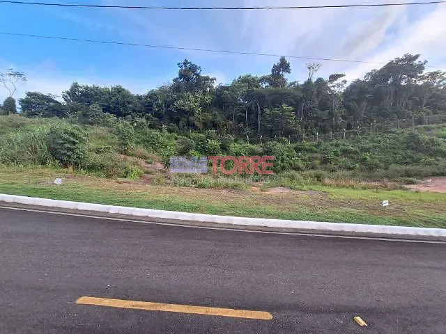 Terreno com 450m², à venda, no bairro Nossa Senhora da Vitória em Ilhéus