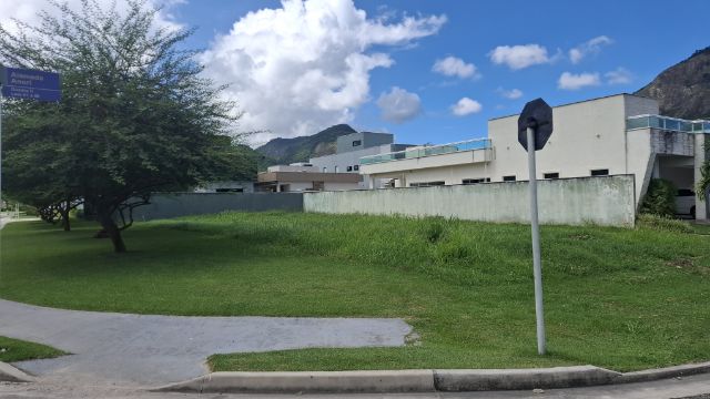 Terreno com 404m², à venda, no bairro Inoã (Inoã) em Maricá