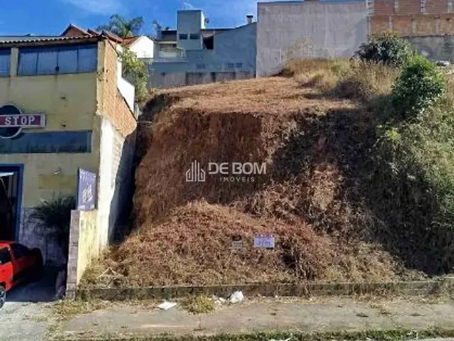 Terreno com 300m², à venda, no bairro Vila Caio Junqueira em Poços de Caldas