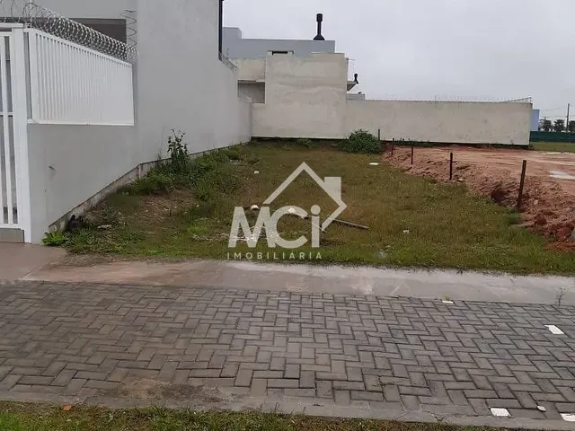 Terreno com 186m², à venda, no bairro Três Vendas em Pelotas
