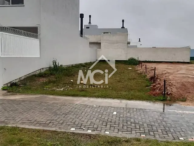 Terreno com 186m², à venda, no bairro Três Vendas em Pelotas
