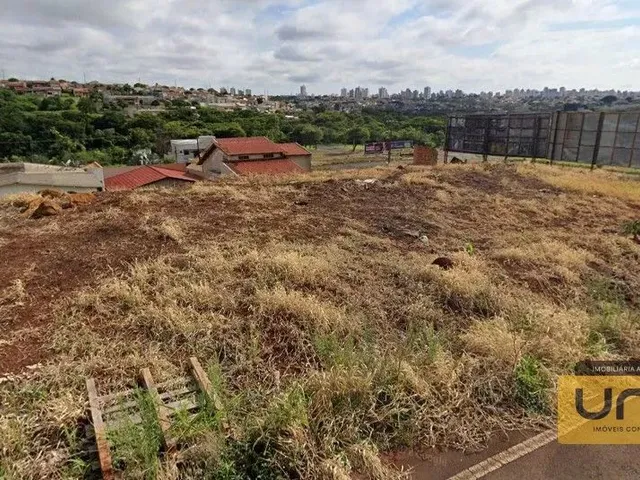 Terreno à venda, no bairro Portal de Versalhes 1 em Londrina