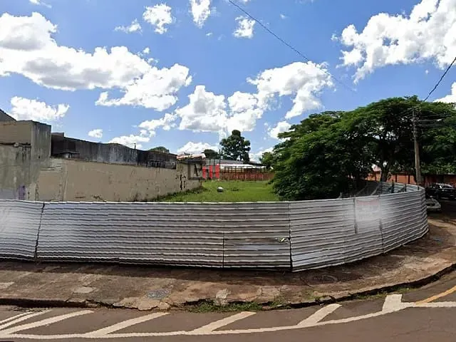 Terreno com 777m², à venda, no bairro Conjunto Café em Londrina