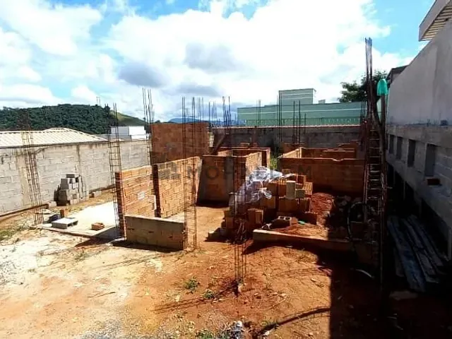 Terreno com 240m², à venda, no bairro Jardim Panorama em Piranguinho