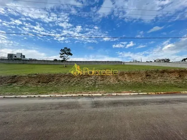 Terreno com 2000m², à venda, no bairro Chácaras Cataguá em Taubaté