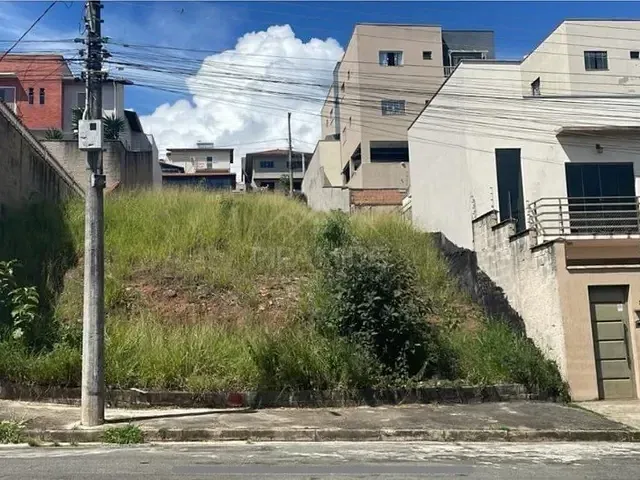 Terreno com 300m², à venda, no bairro Residencial Morumbí em Poços de Caldas