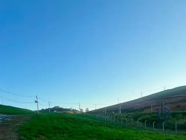 Terreno com 242m², à venda, no bairro Casa de Pedra em Volta Redonda