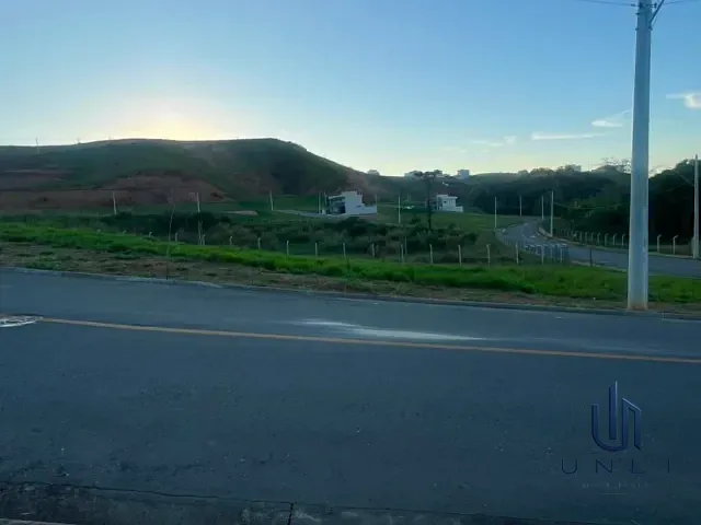 Terreno com 242m², à venda, no bairro Casa de Pedra em Volta Redonda