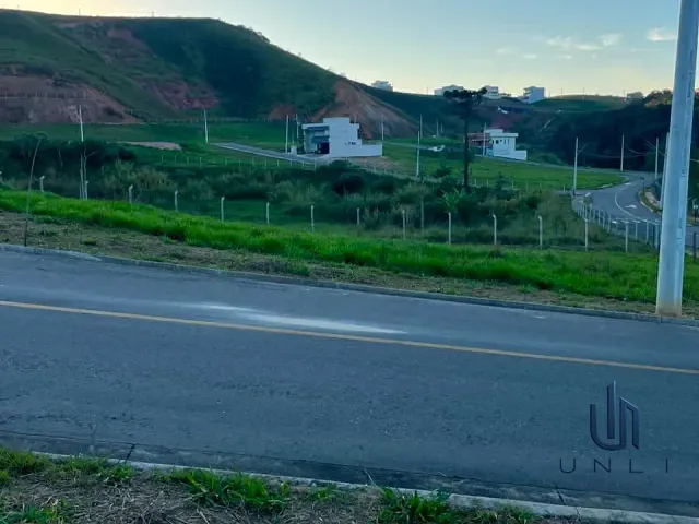 Terreno com 242m², à venda, no bairro Casa de Pedra em Volta Redonda
