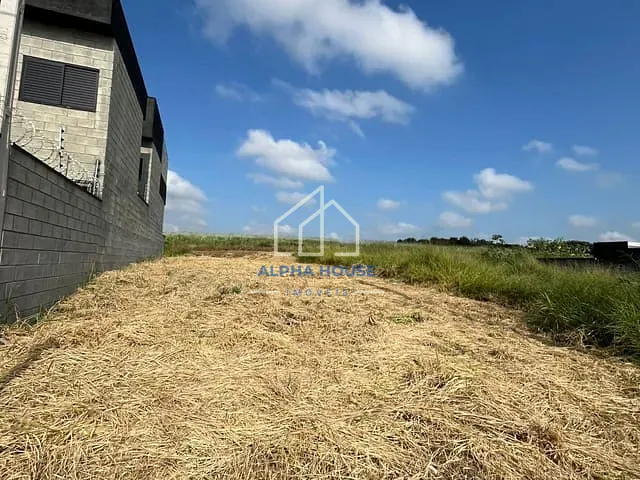 Terreno com 176m², à venda, no bairro Loteamento Residencial e Comercial Flamboyant em Pindamonhangaba