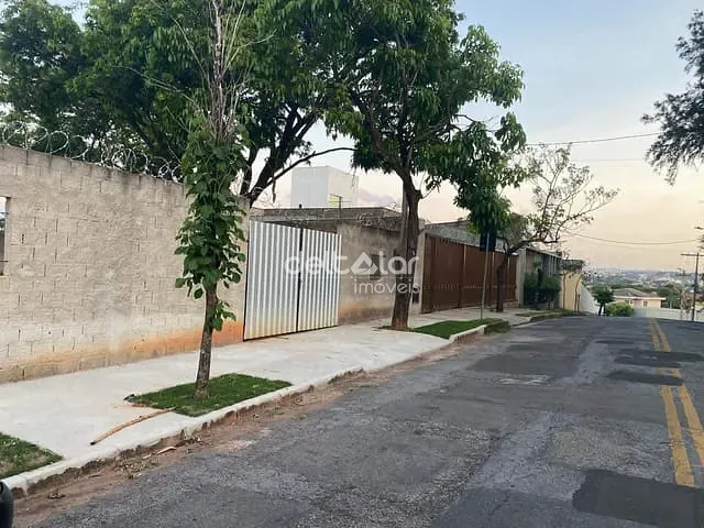 Terreno com 1000m², à venda, no bairro Garças em Belo Horizonte