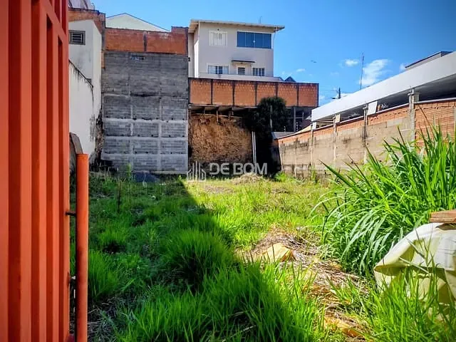 Terreno com 303m², à venda, no bairro Santa Angela IV em Poços de Caldas