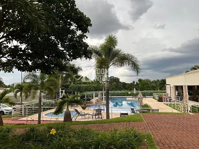 Terreno com 300m², à venda, no bairro Estância dos Ipês em Uberaba