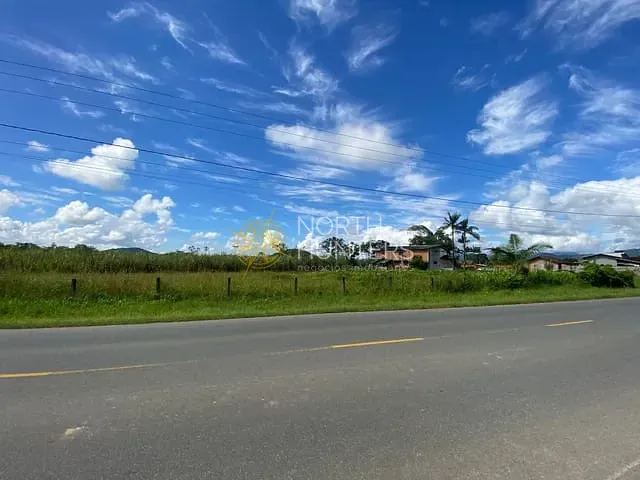 Sítio com 131305m², à venda, no bairro Rio Bonito (Pirabeiraba) em Joinville