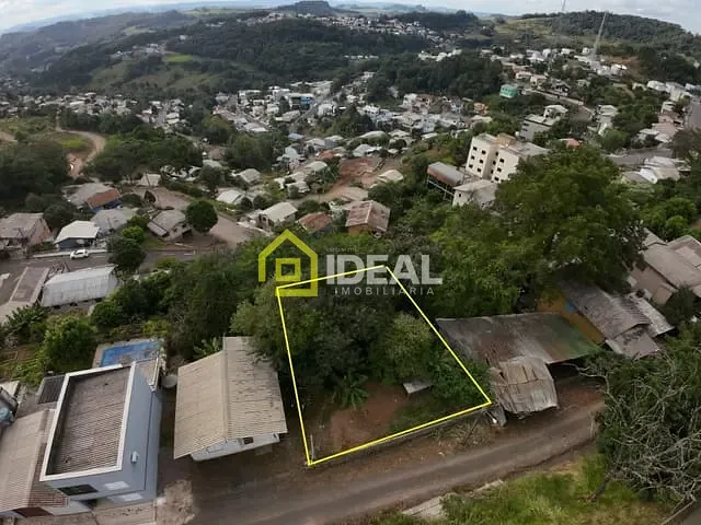 Terreno com 447m², à venda, no bairro Estados em Concórdia