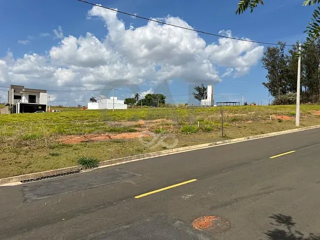Terreno com 250m², à venda, no bairro Colinas do Camanducaia em Jaguariúna
