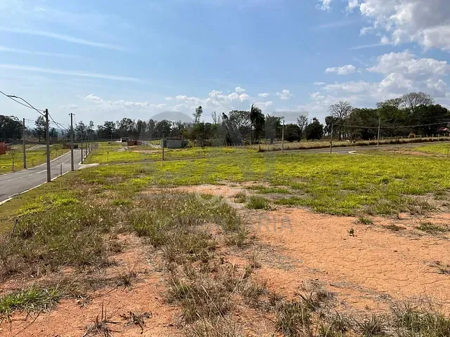 Terreno com 250m², à venda, no bairro Colinas do Camanducaia em Jaguariúna