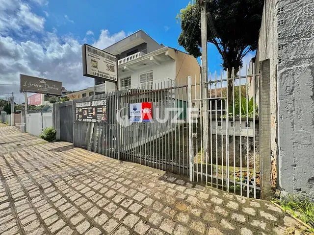 Terreno com 440m², à venda, no bairro Pinheirinho em Curitiba