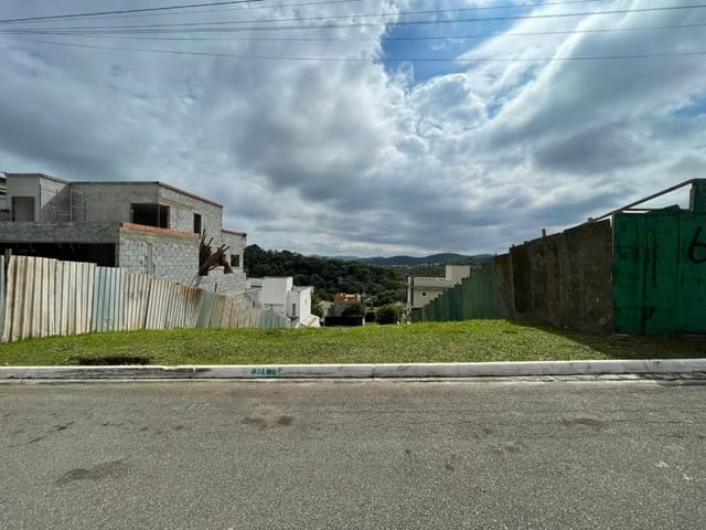 Terreno com 360m², à venda, no bairro Alphaville em Santana de Parnaíba
