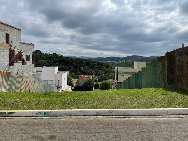 Terreno com 360m², à venda, no bairro Alphaville em Santana de Parnaíba