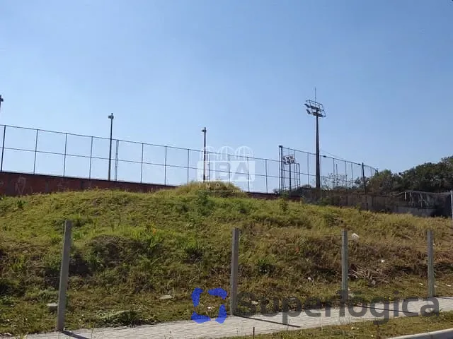 Terreno à venda, no bairro Uberaba em Curitiba