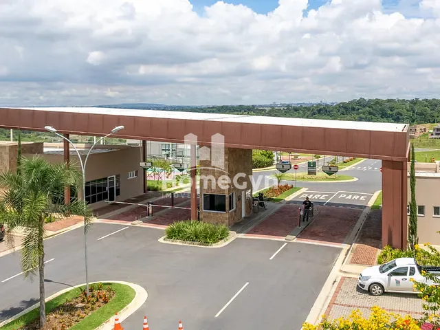 Terreno com 345m², à venda, no bairro Jardins Bolonha em Senador Canedo