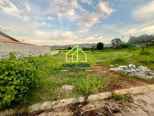 Terreno com 732m², à venda, no bairro Parque Shangri-lá em Pindamonhangaba