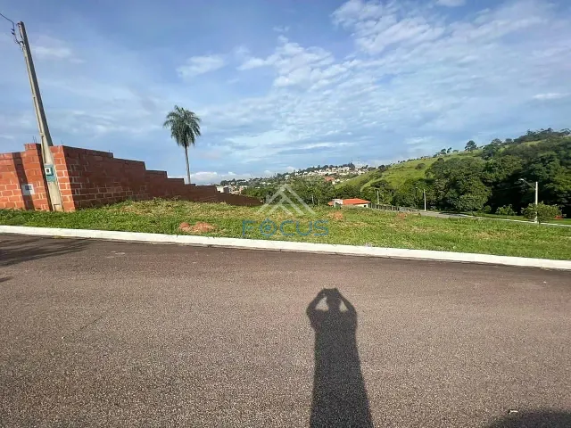 Terreno com 1000m², à venda, no bairro Jardim Tarumã em Jundiaí
