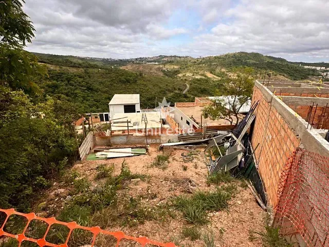 Terreno com 200m², à venda, no bairro Vila Esperança em Sabará