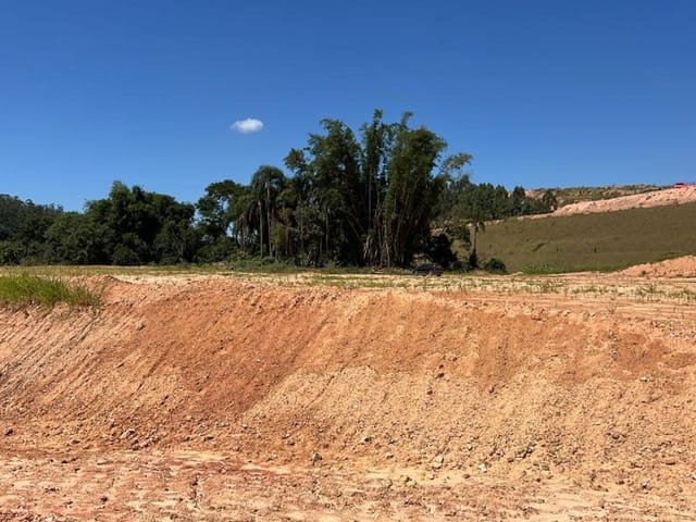 Terreno com 20000m², para alugar, no bairro Chácaras Maristela em Franco da Rocha