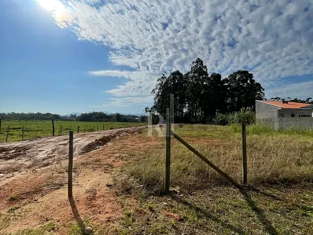 Terreno com 260m², à venda, no bairro Papagaios em Canelinha