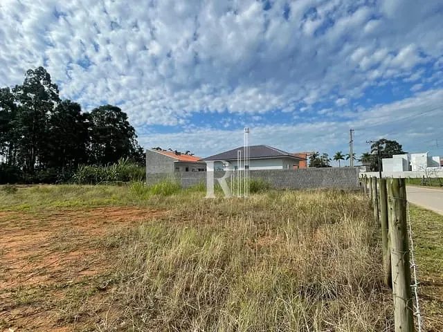 Terreno com 260m², à venda, no bairro Papagaios em Canelinha