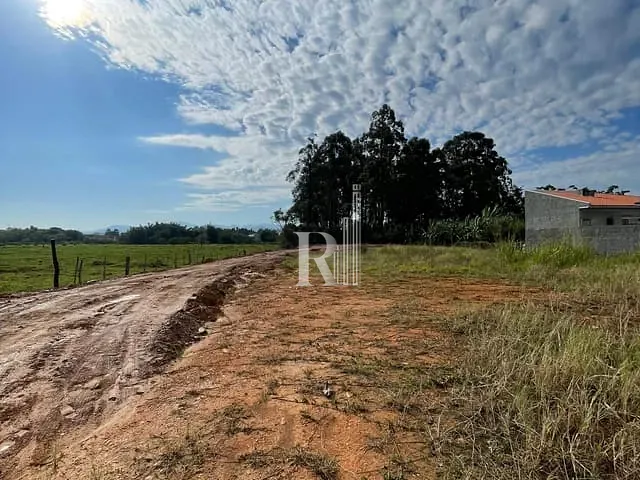 Terreno com 260m², à venda, no bairro Papagaios em Canelinha