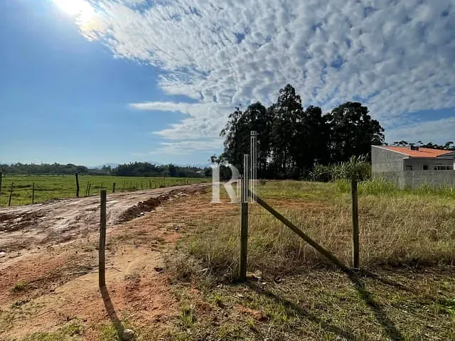 Terreno com 260m², à venda, no bairro Papagaios em Canelinha