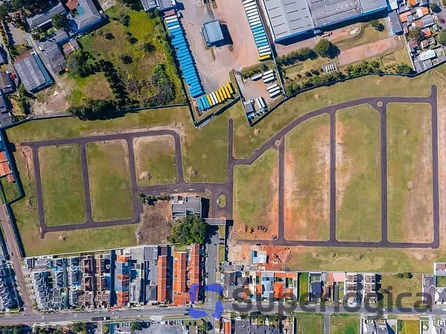 Terreno com 237m², à venda, no bairro Xaxim em Curitiba