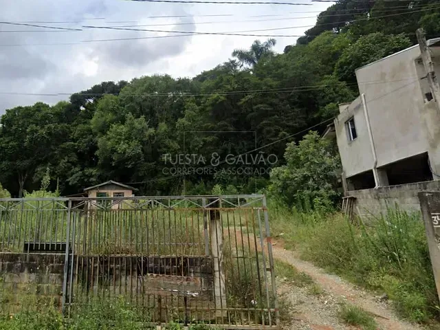 Terreno com 820m², à venda, no bairro Vista Alegre em Curitiba
