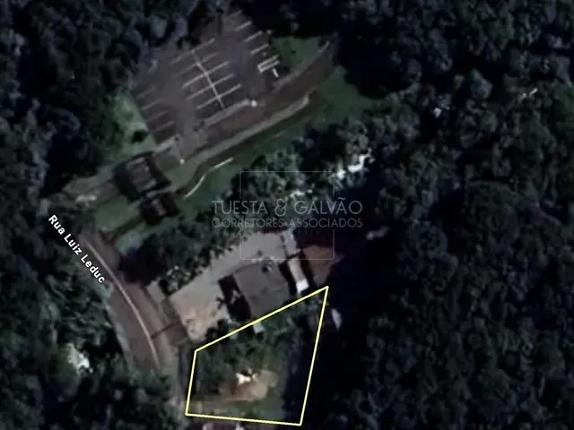 Terreno com 820m², à venda, no bairro Vista Alegre em Curitiba