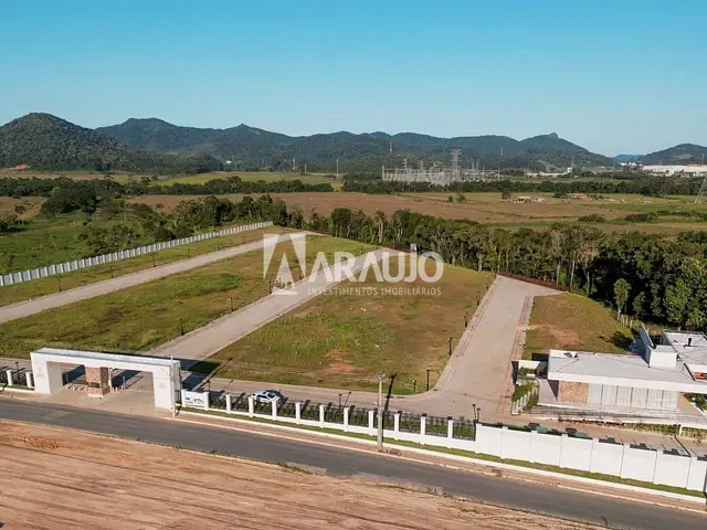 Terreno com 231m², à venda, no bairro Rio do Meio em Itajaí