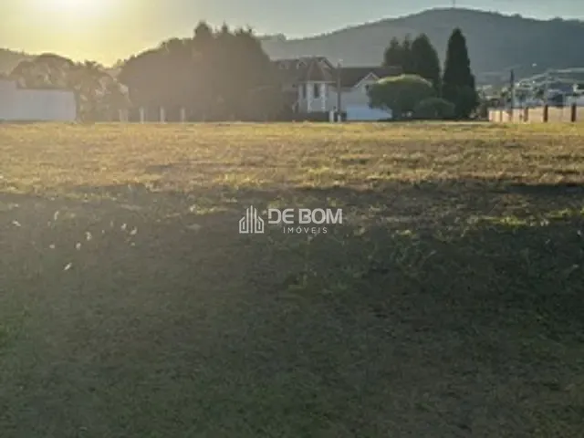 Terreno com 748m², à venda, no bairro Bortolan Norte I em Poços de Caldas