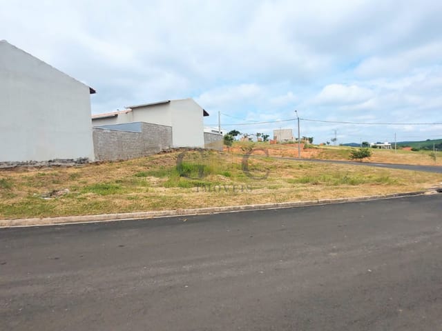 Terreno com 477m², à venda, no bairro Jardim São Lucas em Salto de Pirapora