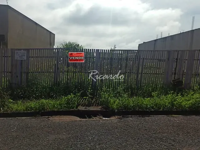 Terreno com 252m², à venda, no bairro Jardim San Raphael V em Arapongas